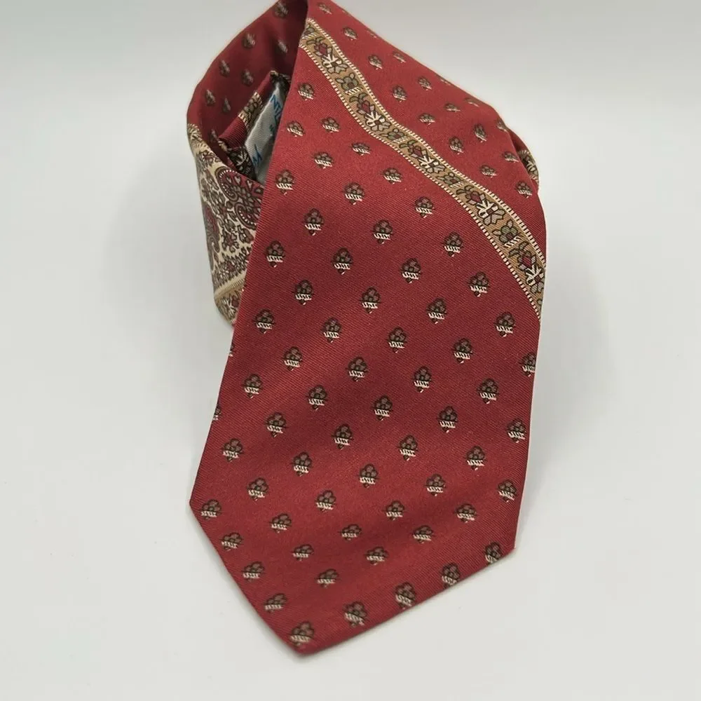 VIntage Yves St Laurent 100% Silk  Red Patterned Men's Tie